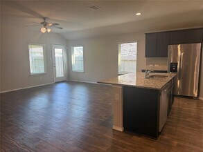 15310 Dinnet Berm Dr in Atascocita, TX - Foto de edificio - Building Photo