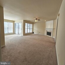 9248 Cardinal Forest Ln-Unit -201 in Lorton, VA - Building Photo - Building Photo