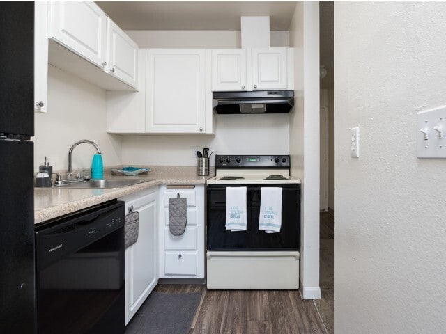 Executive 1801 in Portland, OR - Building Photo