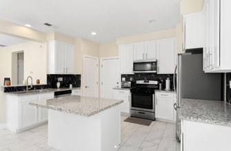 660 Greg Thatch Cir in Sacramento, CA - Building Photo - Building Photo
