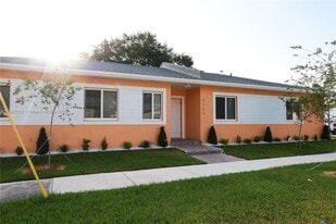 1795 NW 47th St in Miami, FL - Building Photo
