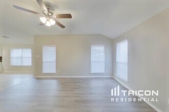 1317 Harbor Ct in Lancaster, TX - Building Photo - Building Photo
