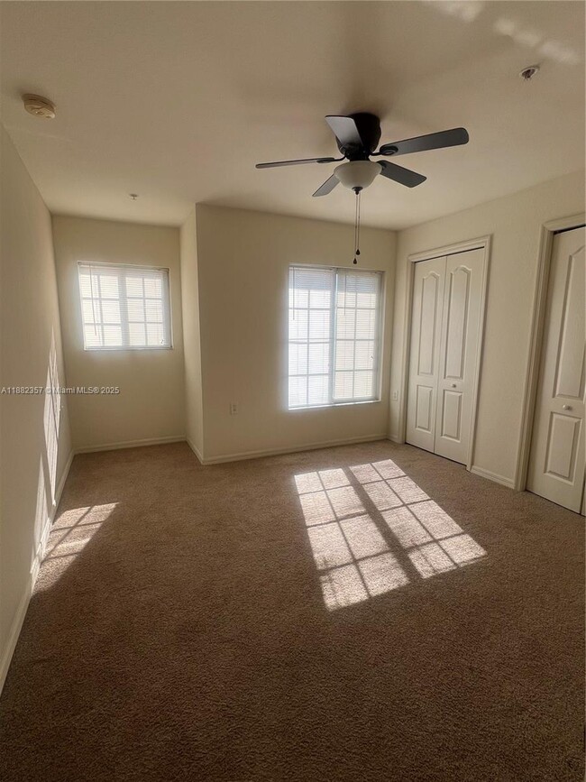 9420 Ivy Brook Run in Ft. Myers, FL - Building Photo - Building Photo