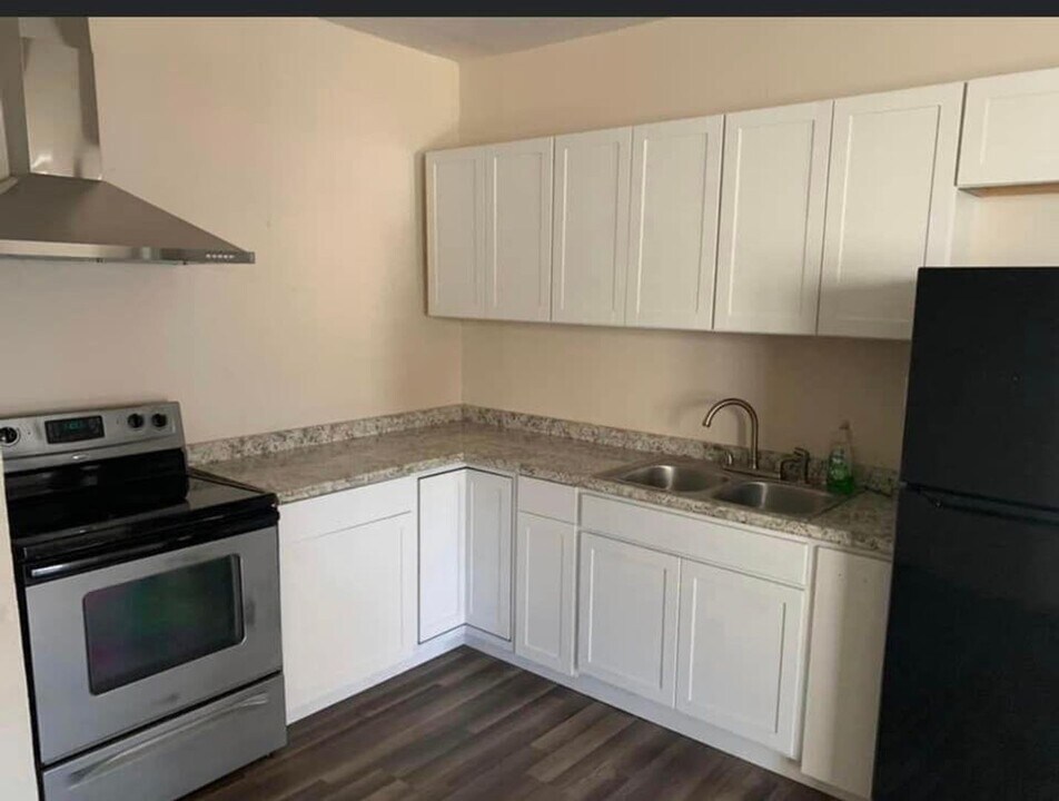 421 S New York Ave in Evansville, IN - Building Photo