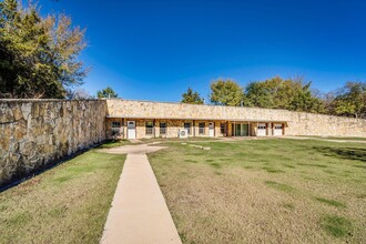 5624 County Rd 406, Unit F171 in Grandview, TX - Building Photo - Building Photo