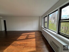 BEEKMAN PLACE, Unit 7C in New York, NY - Foto de edificio - Building Photo