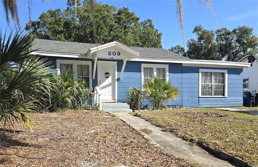 309 Lakedale Dr in Auburndale, FL - Building Photo