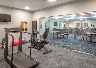 Kings Gate Senior in Omaha, NE - Building Photo - Building Photo