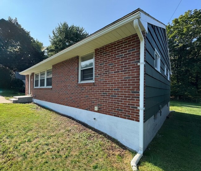 property at 510 S 2nd St