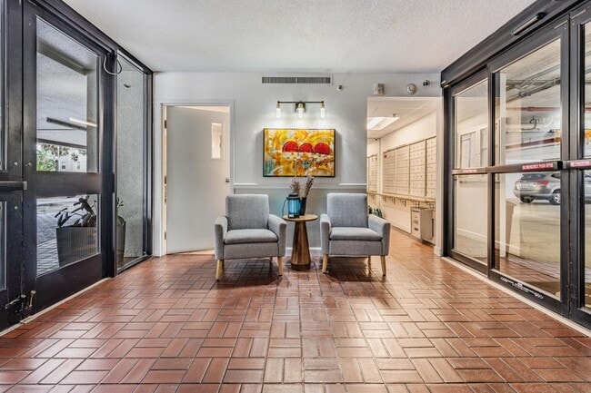 3211 W Swann Ave in Tampa, FL - Building Photo - Building Photo