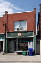 258-262 Christie St in Toronto, ON - Building Photo - Building Photo