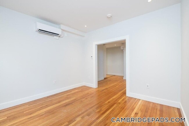 18 Forest St, Unit 44 in Cambridge, MA - Building Photo - Building Photo