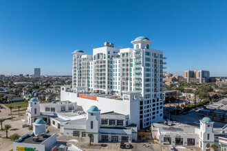 Emerald Galveston in Galveston, TX - Building Photo - Building Photo