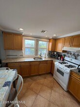 217 Blaine Ave in Seaside Heights, NJ - Foto de edificio - Building Photo