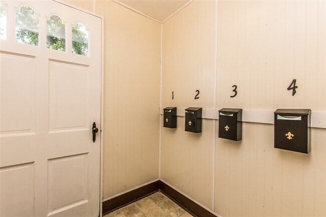109 Stewart St, Unit 4