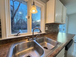 22 Simpson Cir in Agawam, MA - Building Photo - Building Photo