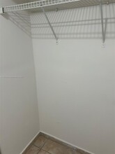 8840 Fontainebleau Blvd, Unit 401 in Miami, FL - Building Photo - Building Photo