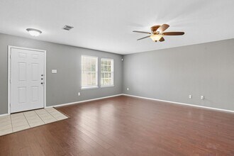 300 Fossil Bridge Dr in Fort Worth, TX - Building Photo - Building Photo