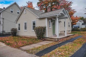 1 Oak St in Nashua, NH - Building Photo - Building Photo