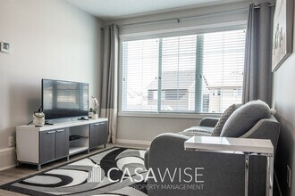 3073 Coughlan Ln SW in Edmonton, AB - Building Photo - Building Photo