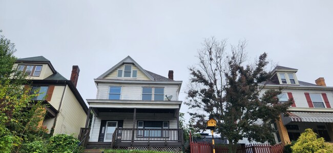 property at 213 E Meyers St