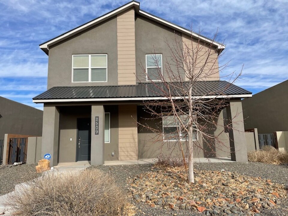 2509 Stryker Road Southeast in Albuquerque, NM - Building Photo