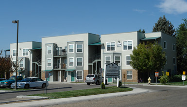 Gateway Crossing Apartments in Nampa, ID - Building Photo - Building Photo