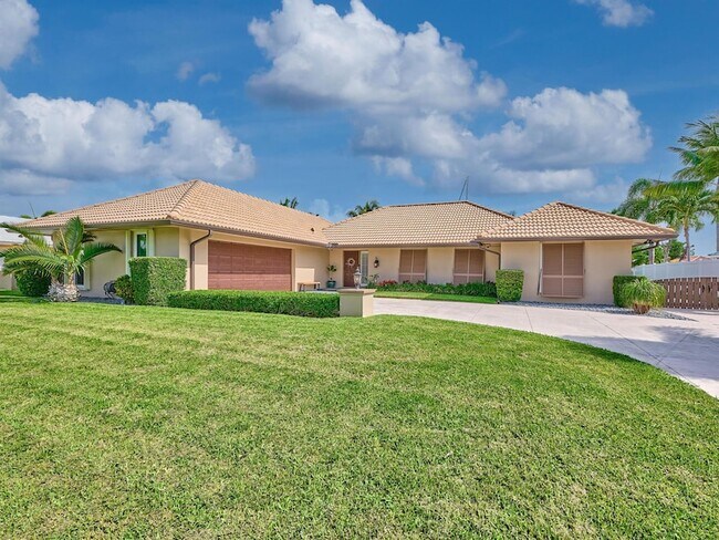 property at 1090 Fairview Ln