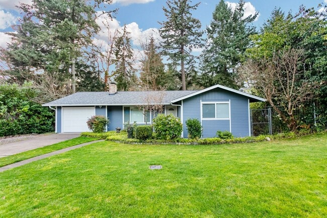 8302 Woodbourne Dr SW