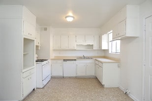 Tara Woods Apartments