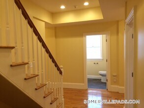 208 Holland St in Somerville, MA - Building Photo - Building Photo