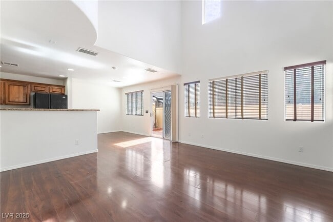 7858 Windhamridge Dr in Las Vegas, NV - Building Photo - Building Photo