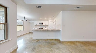 110 Flowers St in Waxahachie, TX - Building Photo - Building Photo