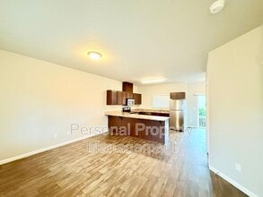 12600 NE 49th St in Vancouver, WA - Building Photo - Building Photo