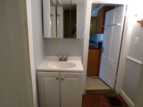 74 N Main Ave in Orono, ME - Building Photo - Building Photo