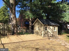 604 N Emerson St, Unit 1 in Arlington, VA - Building Photo - Building Photo