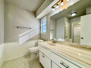 1200 Swan Lake Rd in Edmond, OK - Building Photo - Building Photo