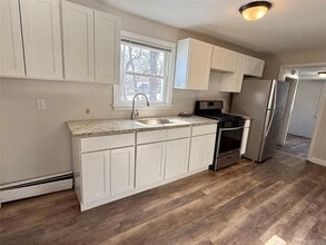 4 Riverview Ave in New Windsor, NY - Building Photo - Building Photo