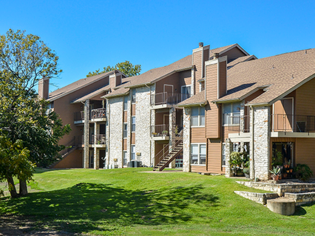 Willow Brook Apartments in Austin, TX - Building Photo - Building Photo