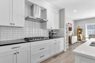 205-35A 35a St SW in Calgary, AB - Building Photo - Building Photo