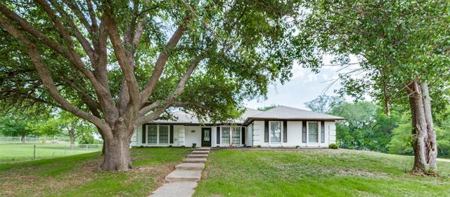2304 Oak Knoll Ct in Colleyville, TX - Building Photo