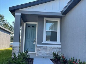 3289 Fresno Pl in Zephyrhills, FL - Building Photo - Building Photo