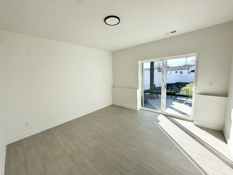 6556 S 130 W in Murray, UT - Foto de edificio