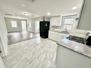 63 Gentian St in Pemberton Township, NJ - Building Photo - Building Photo