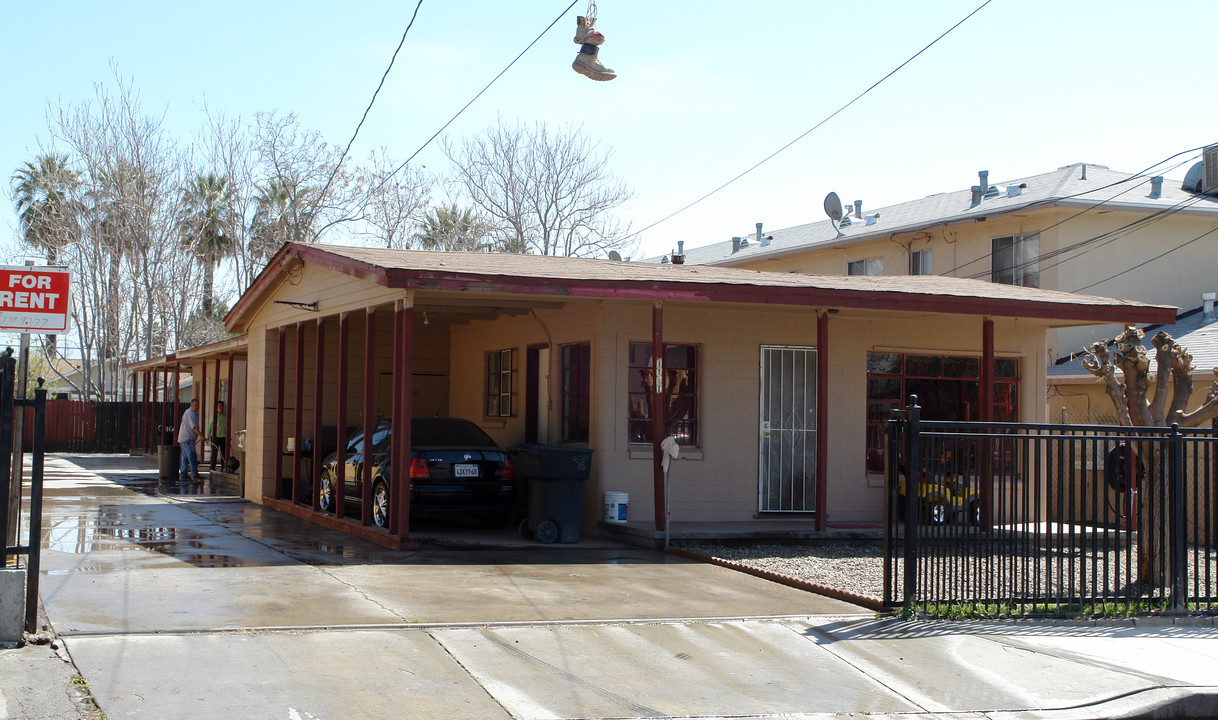 1141-1145 N Mayfield Ave in San Bernardino, CA - Foto de edificio