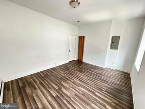 2952 Kensington Ave in Philadelphia, PA - Building Photo - Building Photo