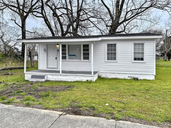 property at 2921 33rd St N