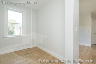 138 Highland Ave in Somerville, MA - Foto de edificio - Building Photo