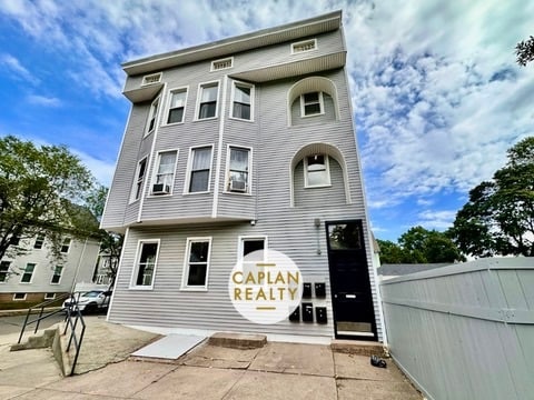 920 Elm St, Unit 1 in New Haven, CT - Foto de edificio - Building Photo