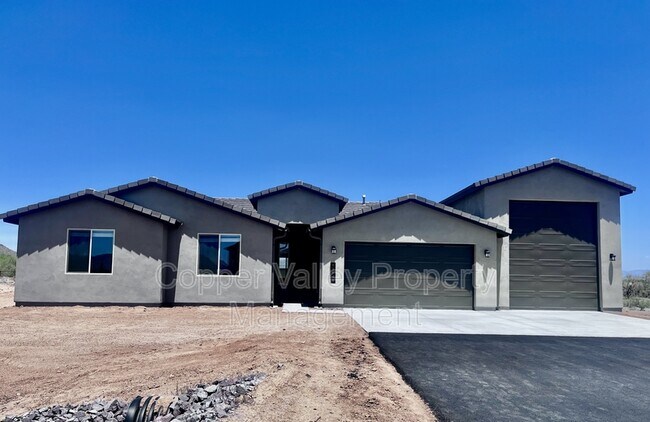 property at 13848 E Barwick Dr